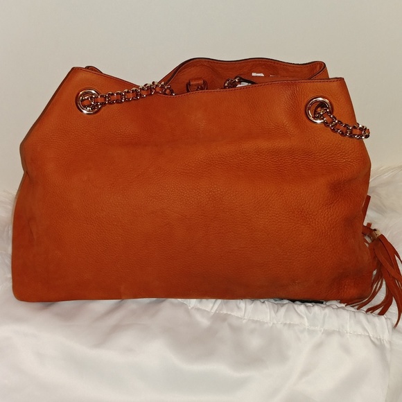 ❌SOLD❌ Gucci Nubuck Leather Soho Chain Tote - Picture 2 of 8
